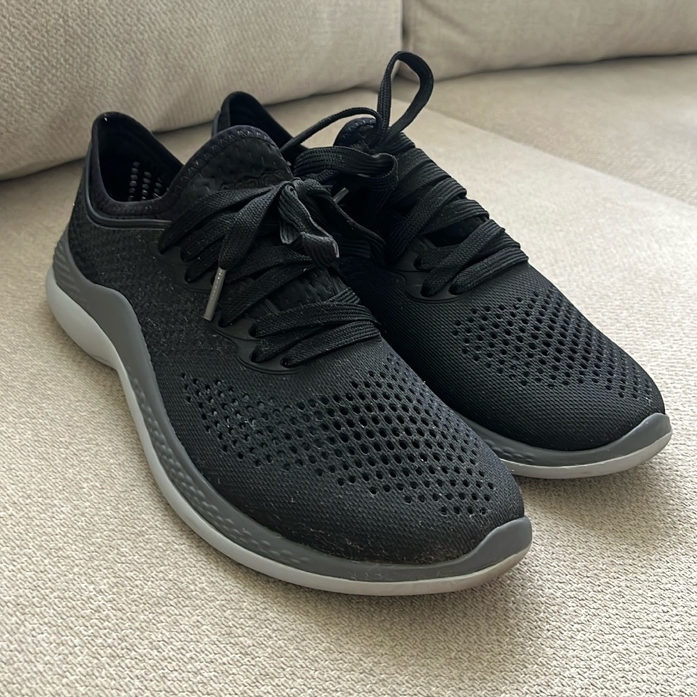 Women’s Black Knit Lace-Up Sneaker